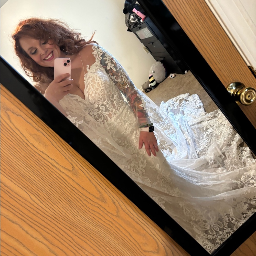 Madison James Elegant Ivory Lace Wedding Dress - Picture 4 of 7
